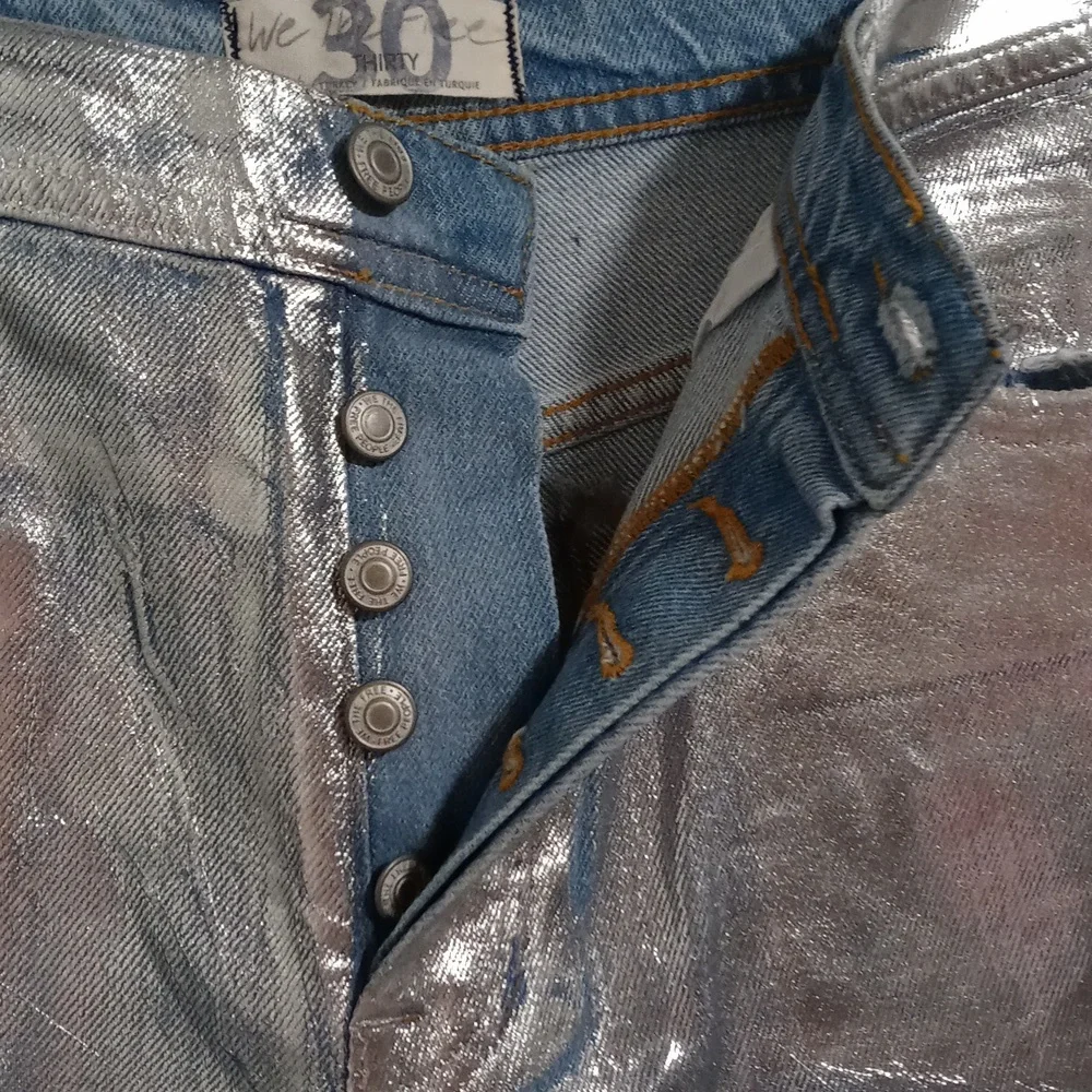 🆕️ 💙Free People💙 - Silver Maggie Foil Jean - Picture 5 of 16